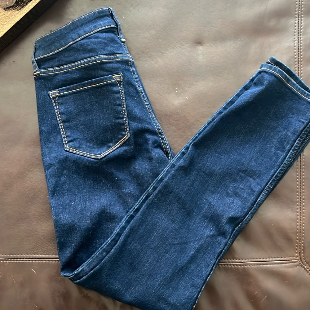 Old Navy High Rise Straight jeans. Never worn